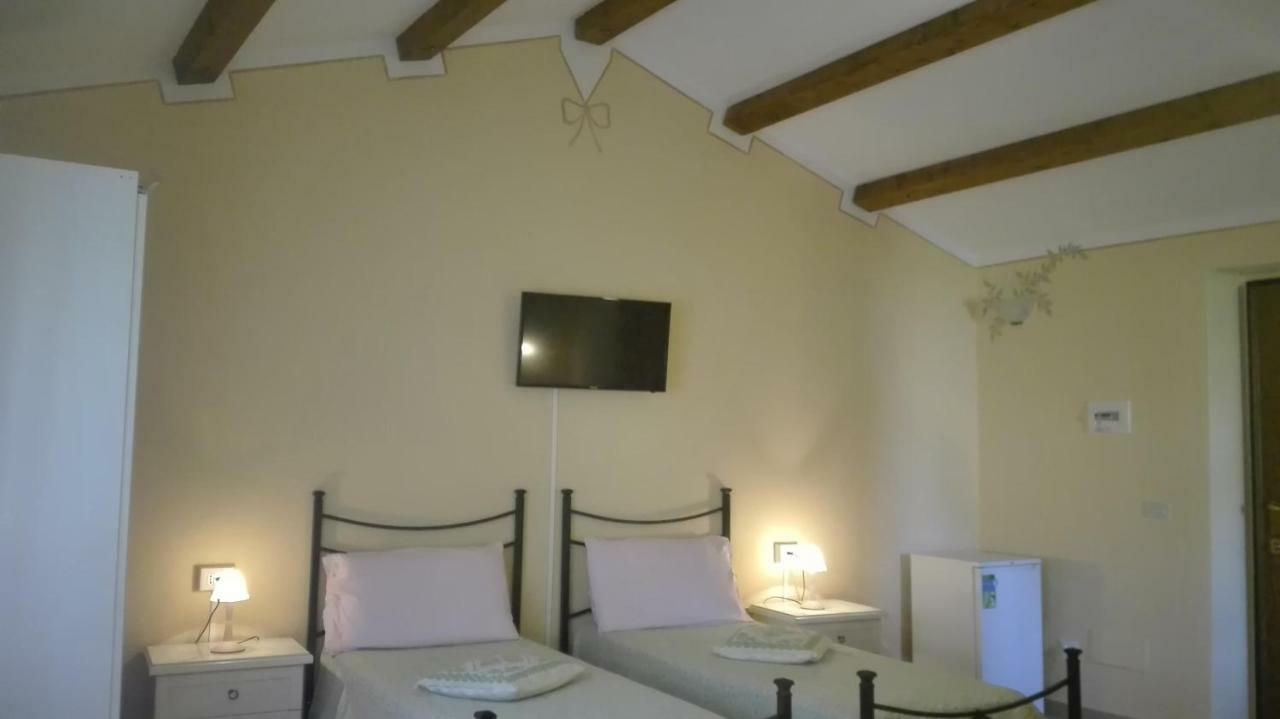 Agriturismo Monte Pino Telti Exterior foto